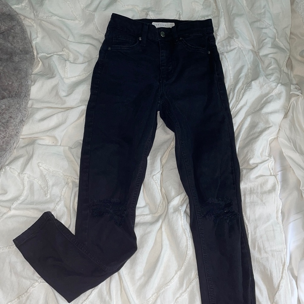 Black Topshop Jamie jeans with ripped knees